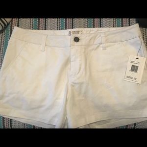 NWT White Volcom Shorts